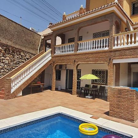 Uf Holiday House مالقة المظهر الخارجي الصورة