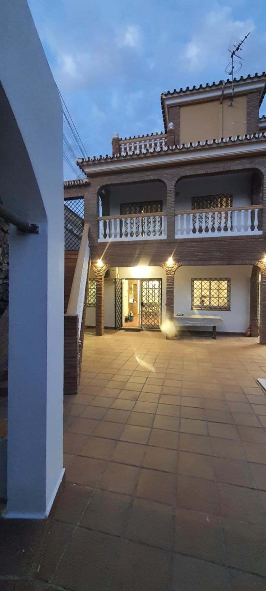 Uf Holiday House مالقة المظهر الخارجي الصورة