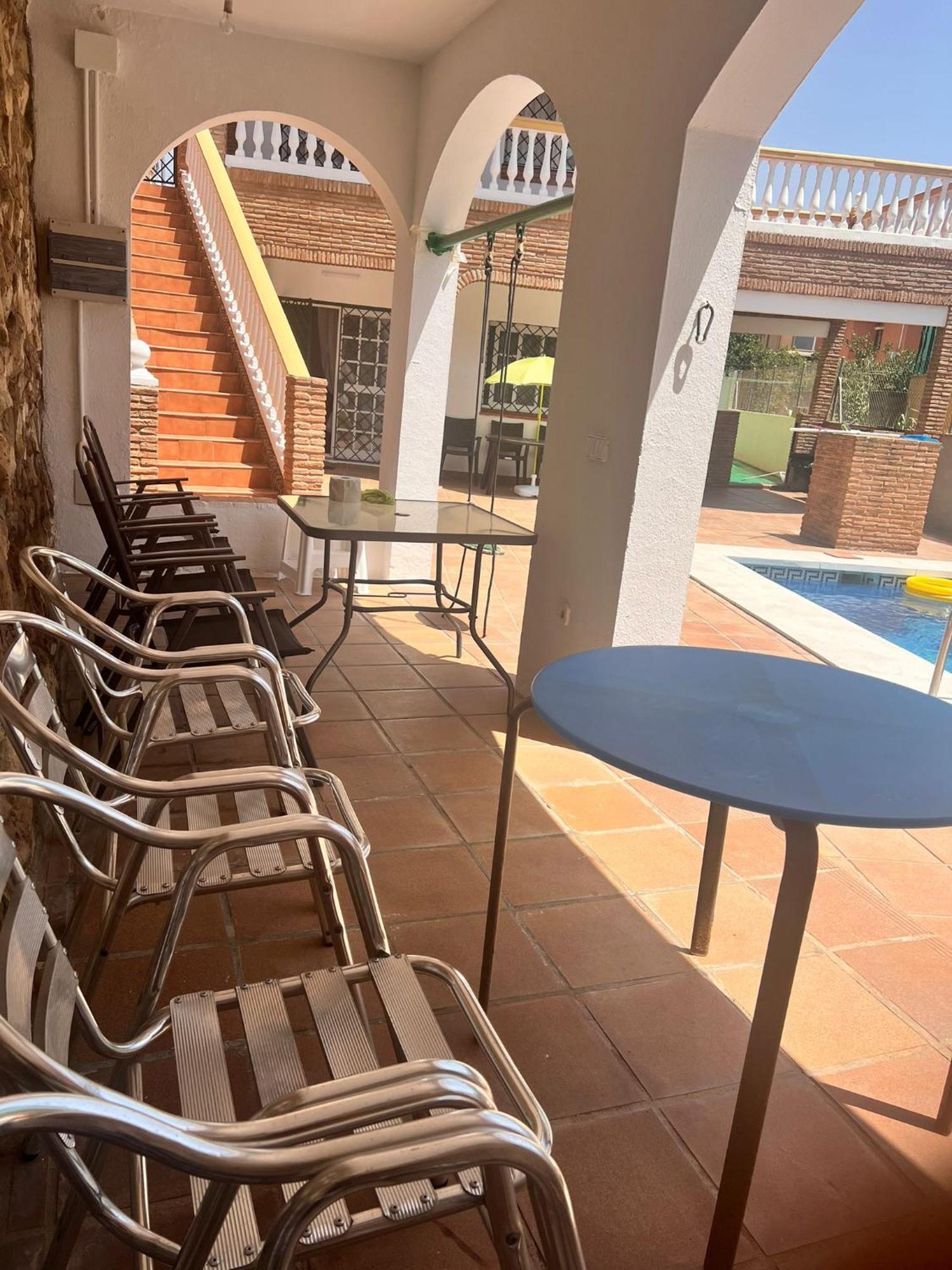 Uf Holiday House مالقة المظهر الخارجي الصورة