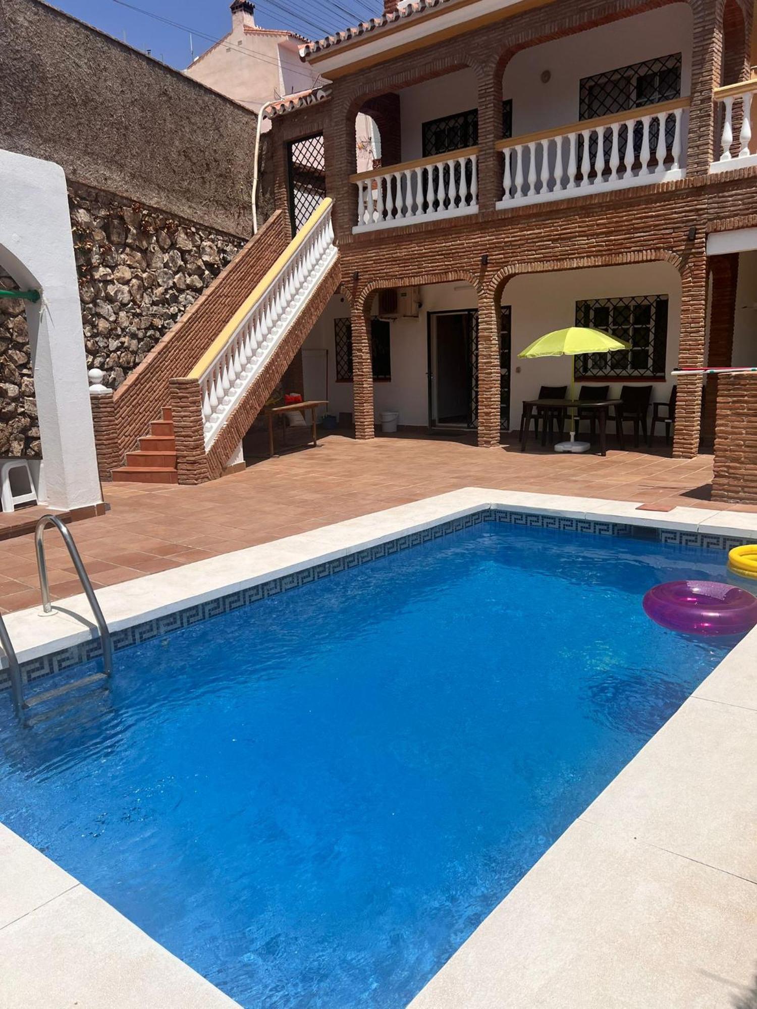 Uf Holiday House مالقة المظهر الخارجي الصورة